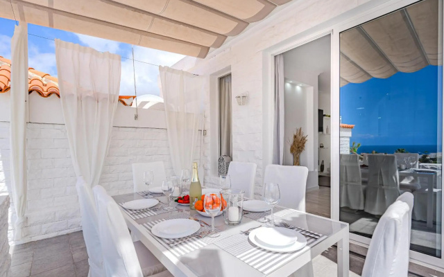 BuenaVista Romantic Bungalow in Costa Adeje