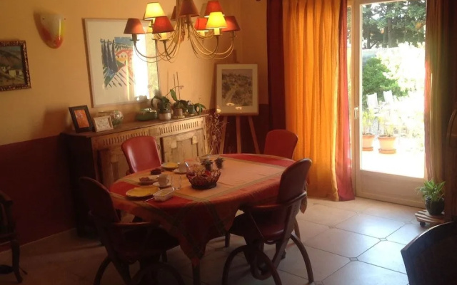 B&B Acanthus