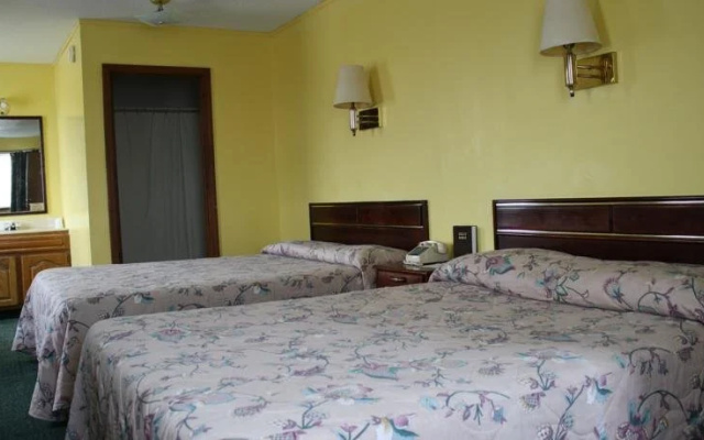 Colonial Inn
