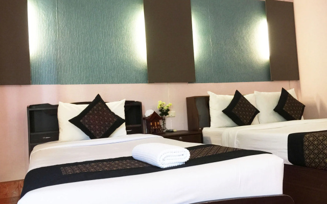 Khaolak Grand City