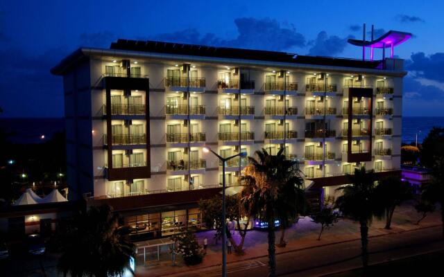 Grand Okan Hotel вид на фасад