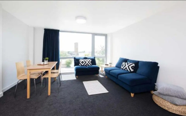 Bright Rooms for STUDENTS Only - Bedford, SK