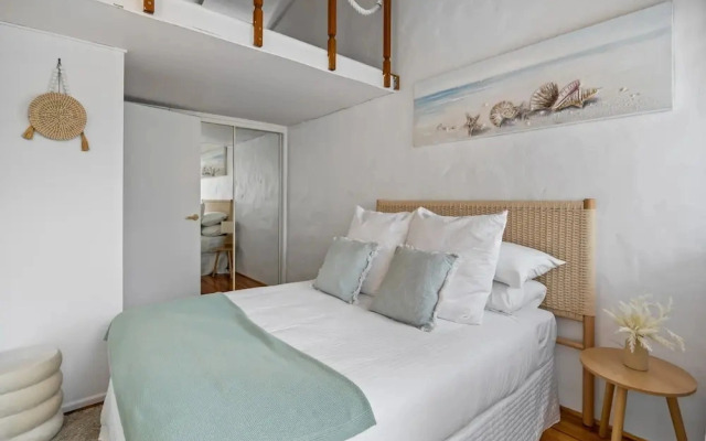 Chic 2-bed Cabin-style Home by Mooloolaba Beach