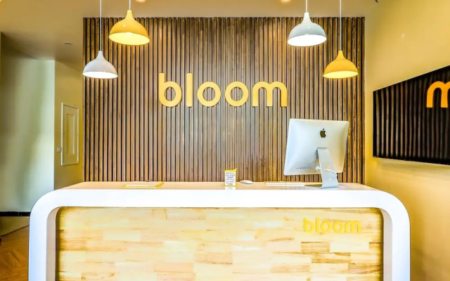 Bloom Hotel - Golf Course Road, Sector 43