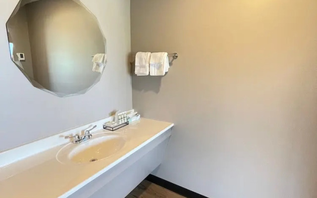 Four Seasons Inn