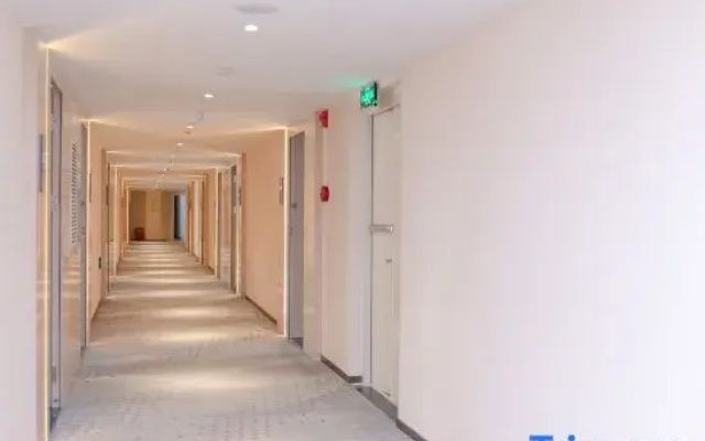 LiXi Hotel (Wuhan University of Science and Technology Qingshan Campus)