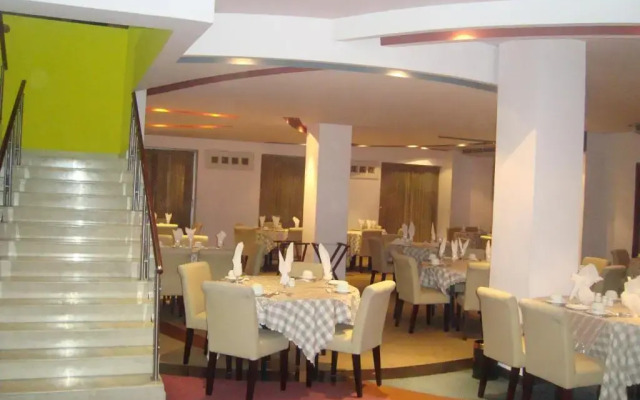 Nirvana Inn Hotel Complex