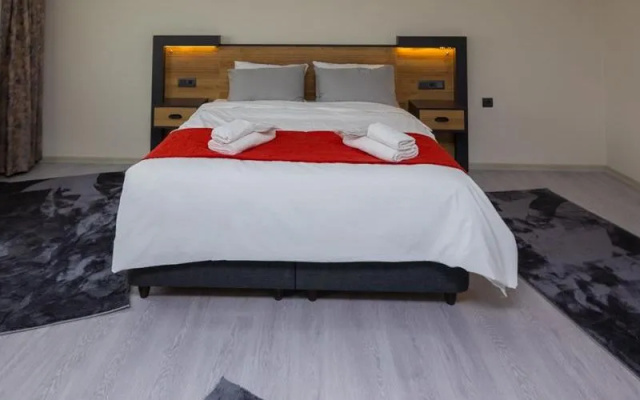 Moonlight Suite