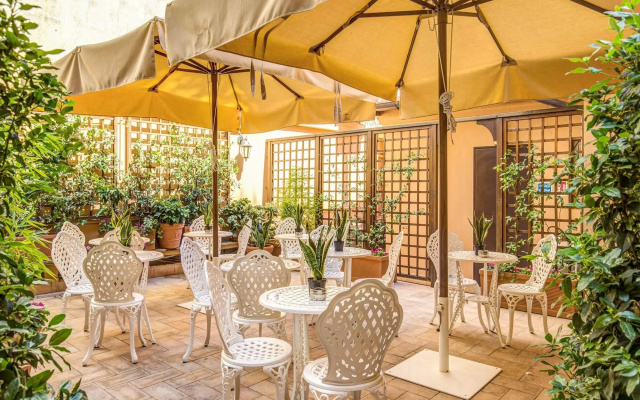 Charme Spagna Boutique Hotel