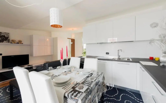 New Luxury Attic Santa Giulia Expo