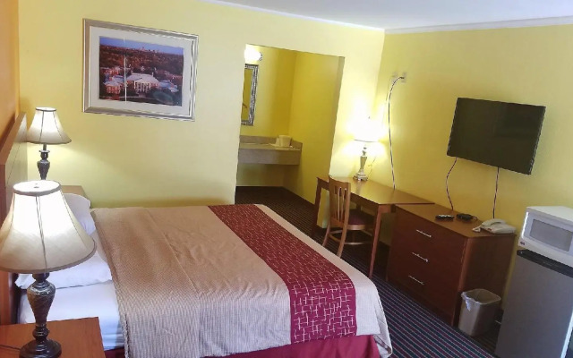 Roadway Inn