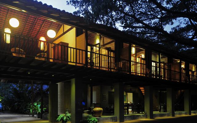 Dunes Unawatuna Hotel вид на фасад