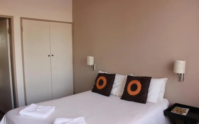 Travel Lodge