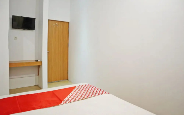 Hotel O M Authentic Kost Man