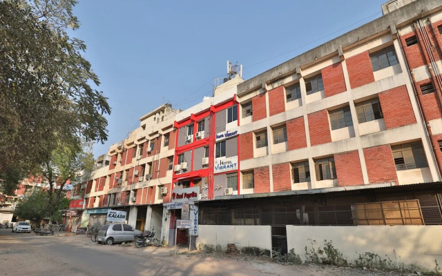 OYO 12147 Hotel Vibrant