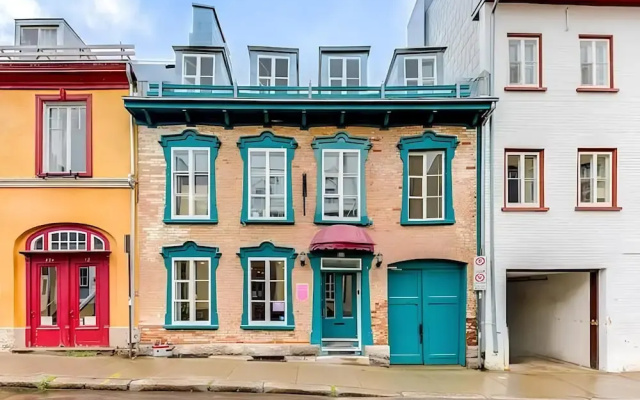 Quebec City 2 Bedroom Treasure