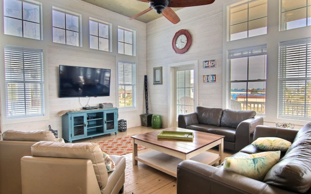Bella Vista 963 by RedAwning