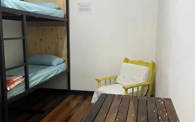Colinna Hostel