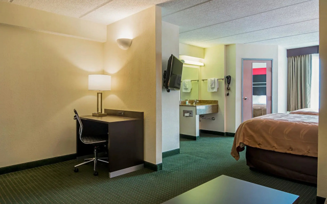 Quality Suites Atlanta Airport East