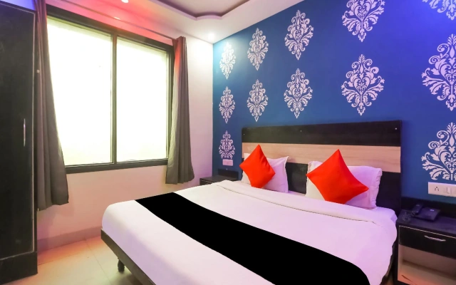 Hotel The Castle by OYO Rooms