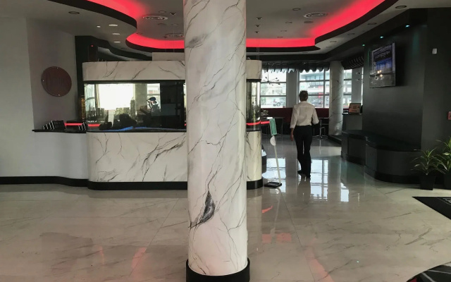 Streamline Hotel