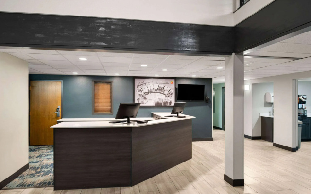 Super 8 by Wyndham Columbus