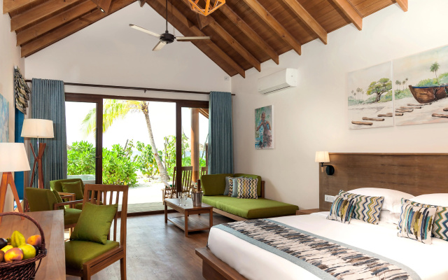 Reethi Faru Resort – Stay 5 Nights or More and Enjoy a Free Sunset Cruise