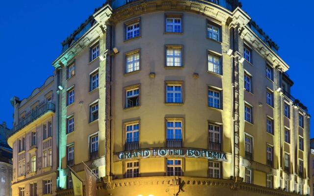 Отель Grand Bohemia Прага вид на фасад