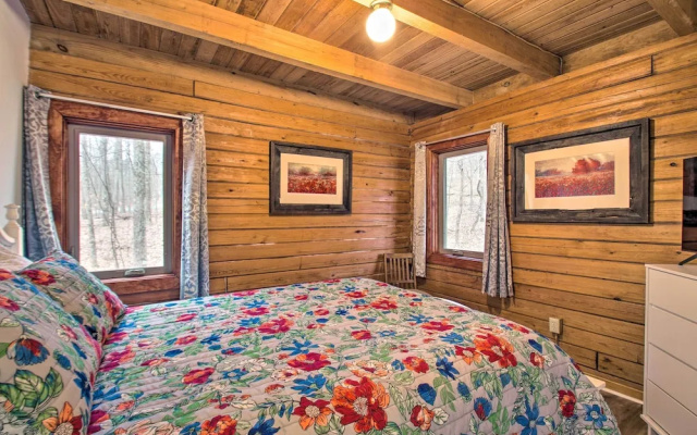 Wintergreen Home w/ Deck - Near Skiing & Hiking!