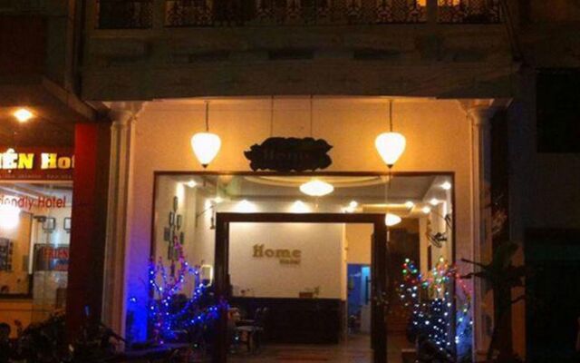 Hue Home Hotel вид на фасад