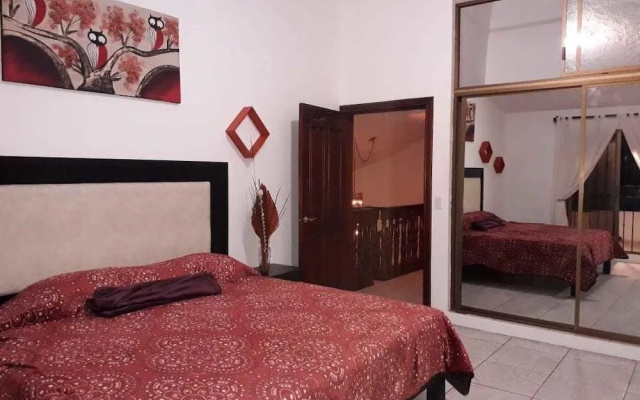 Lia Ajijic - Lakeside B&B
