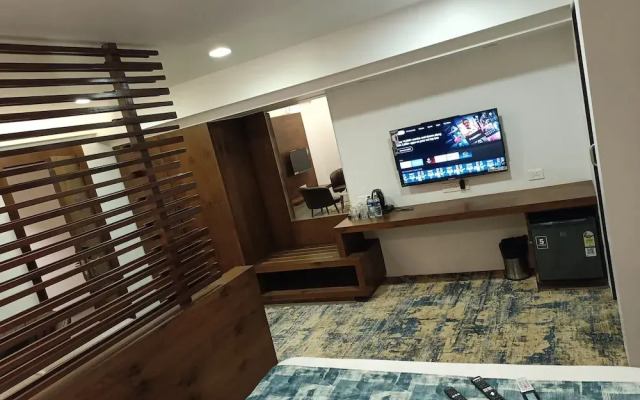 Hotel Dakshin Grandeur