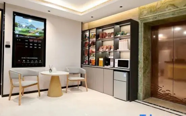 Home Inn (Beijing North Station Xizhimen People's Hospital Branch)