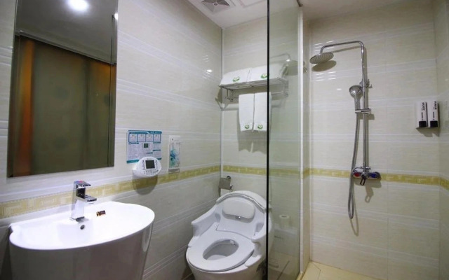 Huayang Hotel