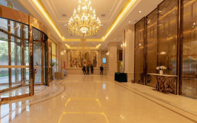 Vienna International Hotel (Wuhan Yangsi Port Yangtze River Bridge)