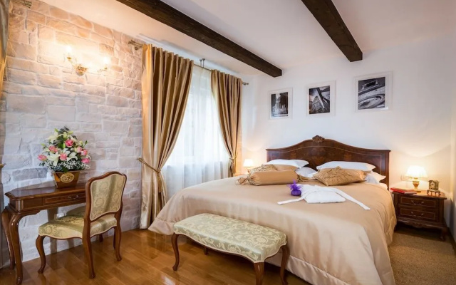 Priska Heritage Rooms