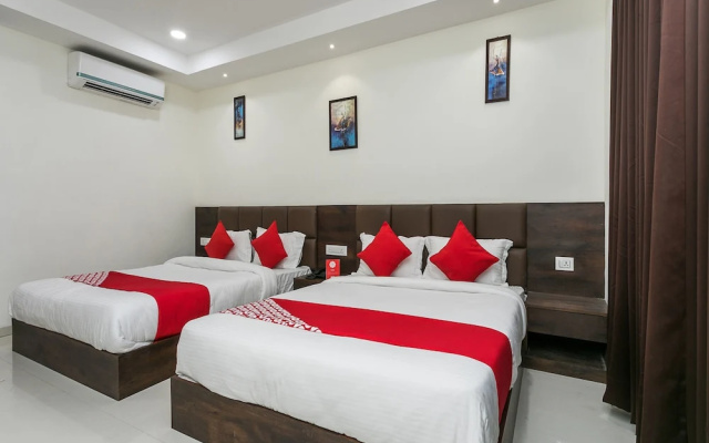 OYO 15088 Amrit Greens Hotel & Banquets