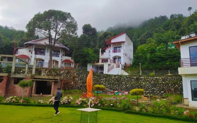 Just Naturals Wellness Resort Nainital