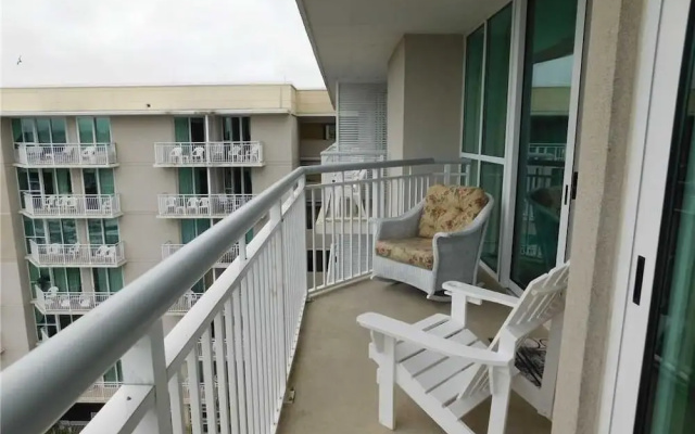 Harbourgate Marina #602 2 Bedroom Condo