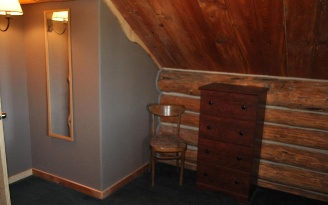 Crooked Creek Guest Ranch