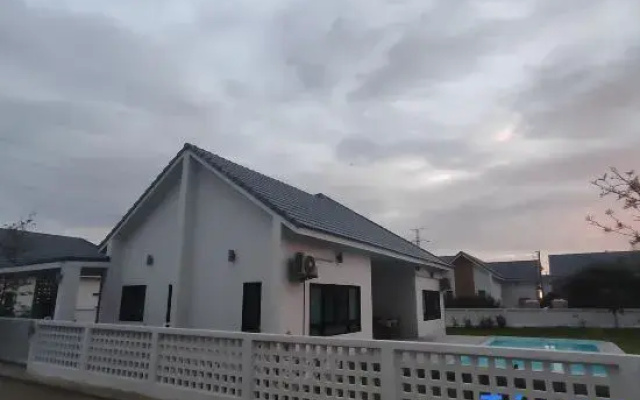 avipoolvilla.cnx