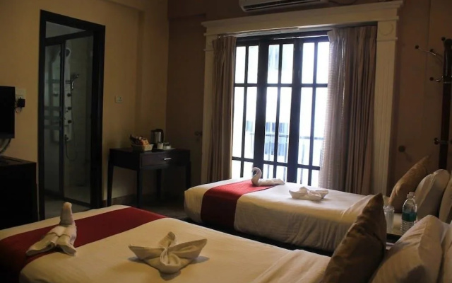 Crystal Paark Inn