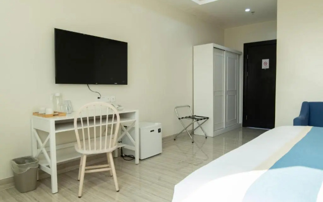 Hampton Suites