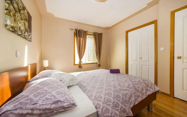 Beachfront Apartment Mareo 4