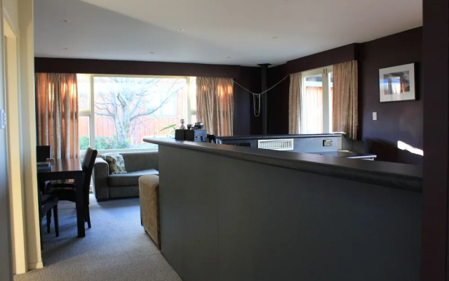 6 Denby Place