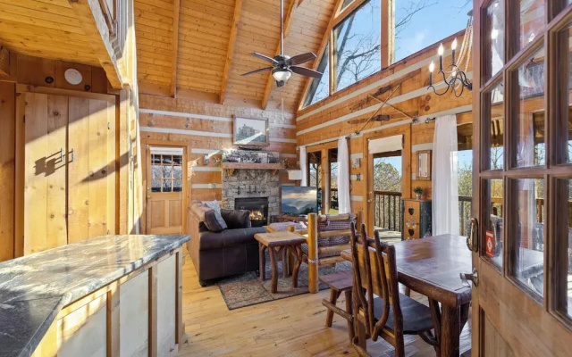 Little Bear Lookout by Jackson Mountain Rentals