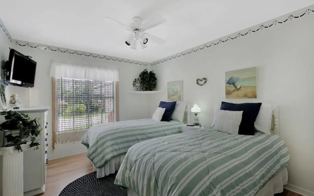 Piccadilly Cir Home
