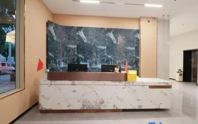 Xinxin Hotel (Jianshui Zitao Street Branch)