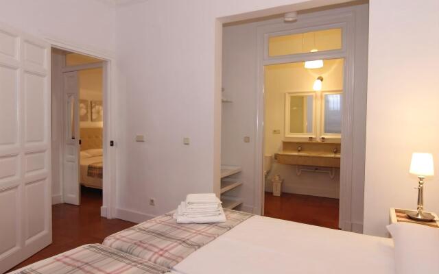 Отель Apartamento Alfonso XII, 22 Испания, Мадрид - отзывы, цены и фото номеров - забронировать отель Apartamento Alfonso XII, 22 онлайн комната для гостей