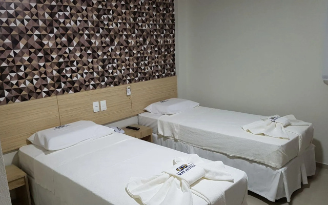 Max Hotel